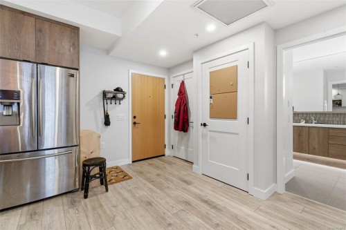 304-950 Whirlaway Cres, Langford, BC - Indoor