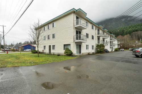 307-611 Macmillan Dr, Sayward, BC - Outdoor With Facade