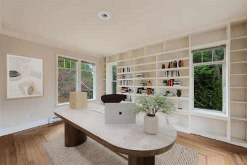 2930 Sea View Rd, Saanich, BC 