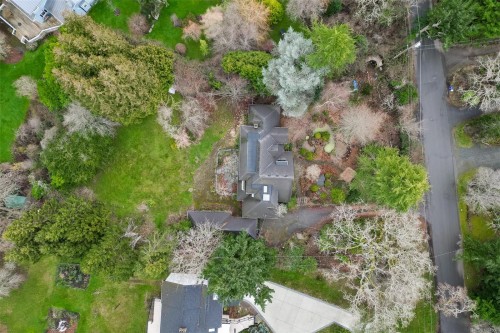 2930 Sea View Rd, Saanich, BC 