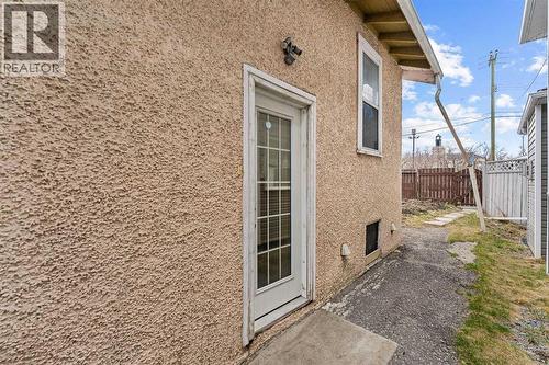 216 15 Avenue Nw, Calgary, AB - Outdoor With Exterior