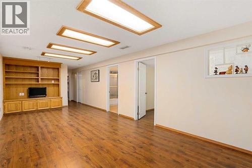 218 15 Avenue Nw, Calgary, AB - Indoor Photo Showing Other Room