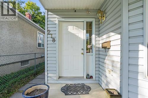 218 15 Avenue Nw, Calgary, AB - Outdoor With Exterior