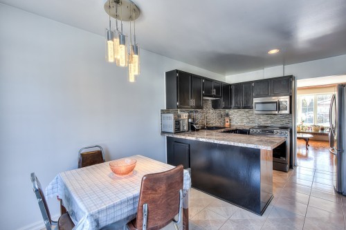 Kitchen - 3660 Rue Isabelle, Laval (Fabreville), QC - Indoor Photo Showing Other Room