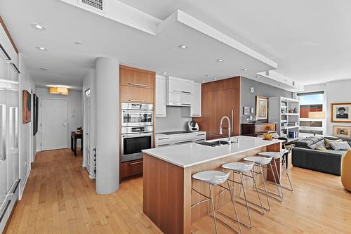 Cuisine - 616-131 Ch. Bates, Mont-Royal, QC - Indoor