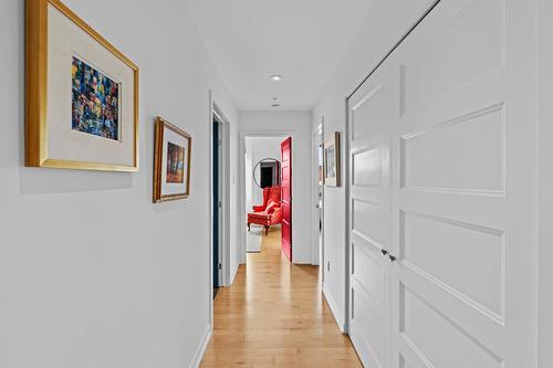 Corridor - 616-131 Ch. Bates, Mont-Royal, QC - Indoor Photo Showing Other Room