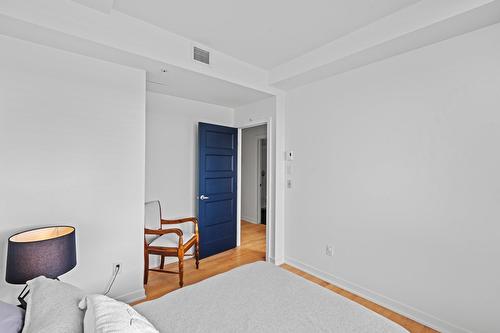 Chambre à coucher - 616-131 Ch. Bates, Mont-Royal, QC - Indoor Photo Showing Bedroom