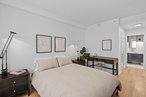 Chambre à coucher principale - 616-131 Ch. Bates, Mont-Royal, QC - Indoor Photo Showing Bedroom