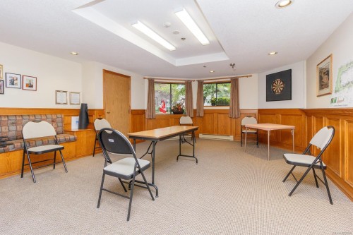 403-1560 Hillside Ave, Victoria, BC - Indoor Photo Showing Other Room