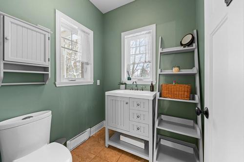 Salle de bains - 561 Mtée Bertrand, Saint-Jean-Sur-Richelieu, QC - Indoor Photo Showing Bathroom