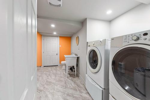 Logement - 301  - 305 Rue St-Louis, Saint-Jean-Sur-Richelieu, QC - Indoor Photo Showing Laundry Room