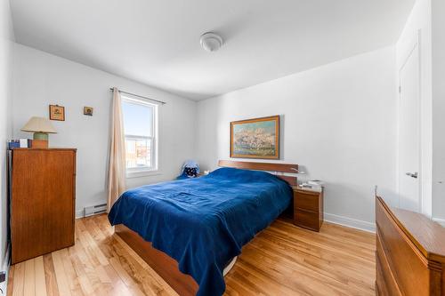 Logement - 301  - 305 Rue St-Louis, Saint-Jean-Sur-Richelieu, QC - Indoor Photo Showing Bedroom