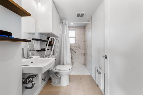 Logement - 301  - 305 Rue St-Louis, Saint-Jean-Sur-Richelieu, QC - Indoor Photo Showing Bathroom