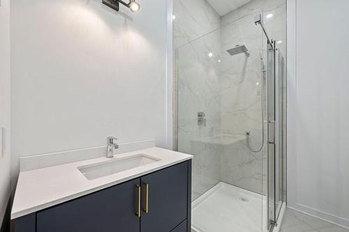 Salle de bains - 646 Rue Valiquette, Sainte-Adèle, QC - Indoor Photo Showing Bathroom