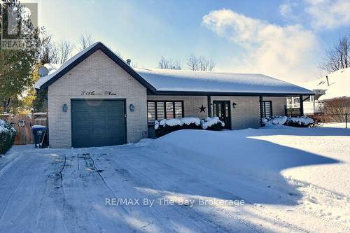 8 AZORES PLACE  Wasaga Beach, ON L9Z 1K9