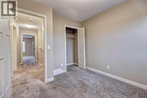 70 Masters Crescent Se, Calgary, AB - Indoor Photo Showing Other Room