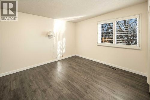 4712 Vegas Road Nw, Calgary, AB - Indoor Photo Showing Other Room