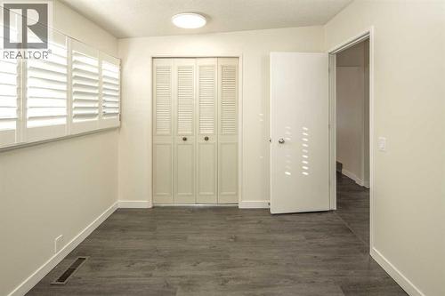 4712 Vegas Road Nw, Calgary, AB - Indoor Photo Showing Other Room