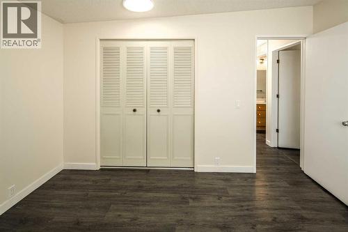 4712 Vegas Road Nw, Calgary, AB - Indoor Photo Showing Other Room