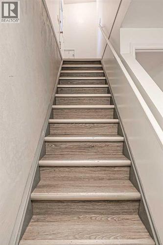 4712 Vegas Road Nw, Calgary, AB - Indoor Photo Showing Other Room