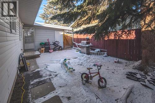 4712 Vegas Road Nw, Calgary, AB - Outdoor