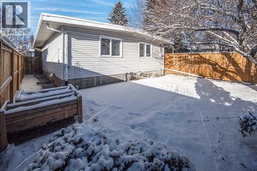 4712 Vegas Road Nw, Calgary, AB - Outdoor