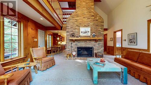 6 Cerberus Trail, Clearview (Devil'S Glen), ON - Indoor Photo Showing Living Room With Fireplace