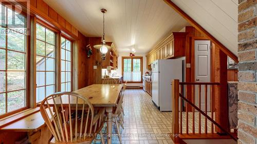 6 Cerberus Trail, Clearview (Devil'S Glen), ON - Indoor Photo Showing Dining Room