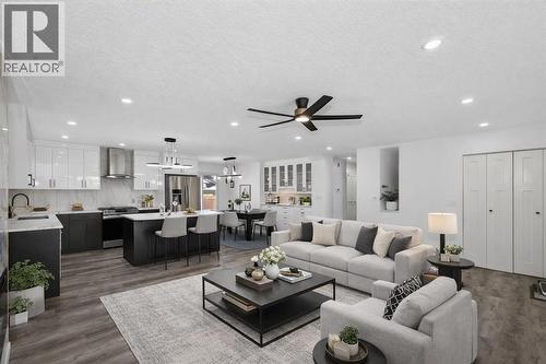 432 Ogden Drive Se, Calgary, AB - Indoor Photo Showing Living Room