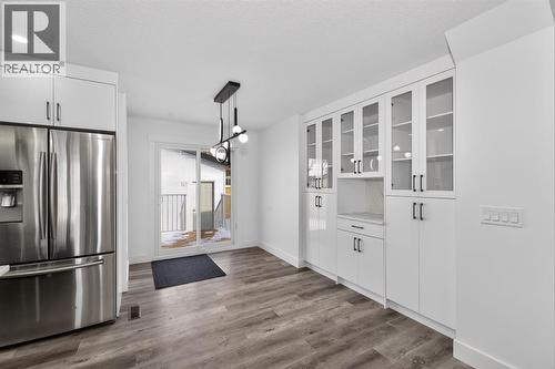 432 Ogden Drive Se, Calgary, AB - Indoor
