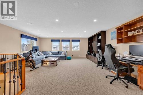 100 Cougarstone Manor Sw, Calgary, AB - Indoor Photo Showing Other Room