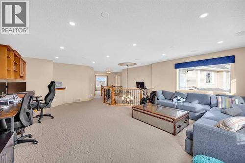 100 Cougarstone Manor Sw, Calgary, AB - Indoor