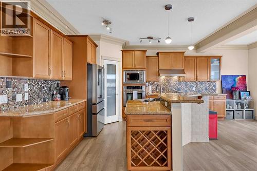 100 Cougarstone Manor Sw, Calgary, AB - Indoor Photo Showing Kitchen