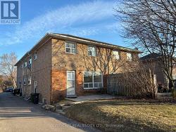 116 GUILDWOOD PARKWAY  Toronto, ON M1E 1P3
