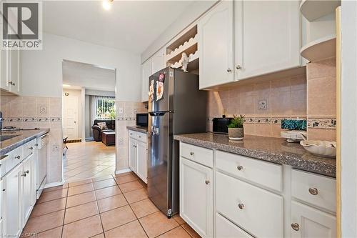 135 West Avenue N, Hamilton, ON - Indoor Photo Showing Kitchen