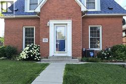 Front of house in summer - 