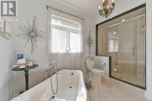 2 Hilltop Court, Springwater, ON - Indoor Photo Showing Bathroom