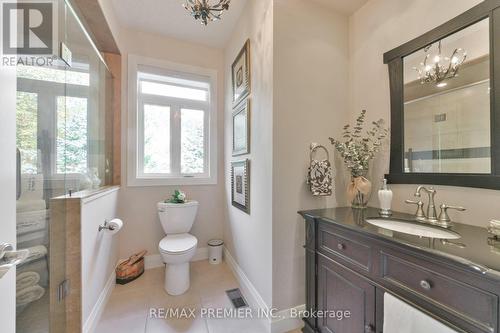 2 Hilltop Court, Springwater, ON - Indoor Photo Showing Bathroom