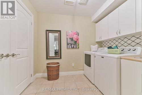 2 Hilltop Court, Springwater, ON - Indoor Photo Showing Laundry Room