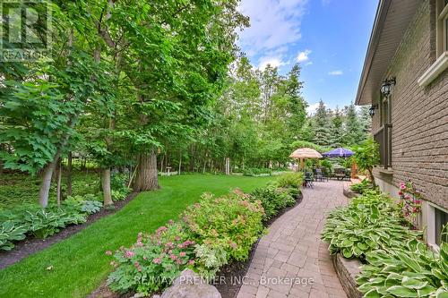 2 Hilltop Court, Springwater, ON - Outdoor