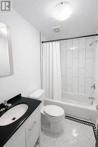 112 Margaret Avenue, Kitchener, ON - Indoor Photo Showing Bathroom