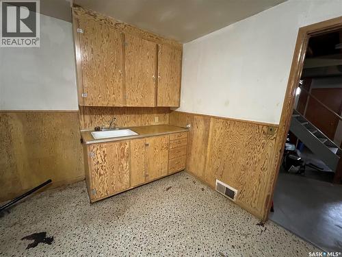596 1St Avenue Ne, Swift Current, SK - Indoor Photo Showing Other Room
