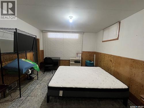 596 1St Avenue Ne, Swift Current, SK - Indoor Photo Showing Bedroom