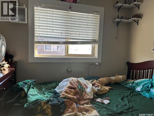 18 880 5Th Street, Weyburn, SK - Indoor Photo Showing Bedroom