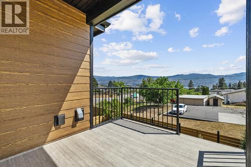 1025 Kitson Court, West Kelowna, BC - Outdoor With Exterior