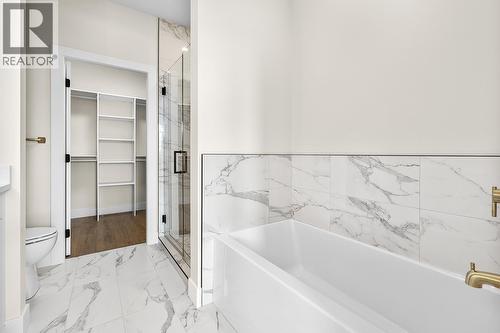 1025 Kitson Court, West Kelowna, BC - Indoor Photo Showing Bathroom