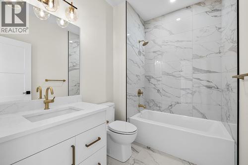 1025 Kitson Court, West Kelowna, BC - Indoor Photo Showing Bathroom