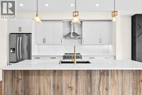 1025 Kitson Court, West Kelowna, BC - Indoor Photo Showing Kitchen With Upgraded Kitchen