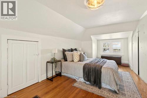 46 Connaught Avenue S, Hamilton, ON - Indoor Photo Showing Bedroom