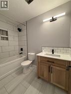 Main Bathroom - 